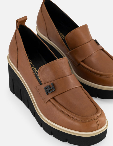 Mocasines color cuero piel para mujer suela ligera