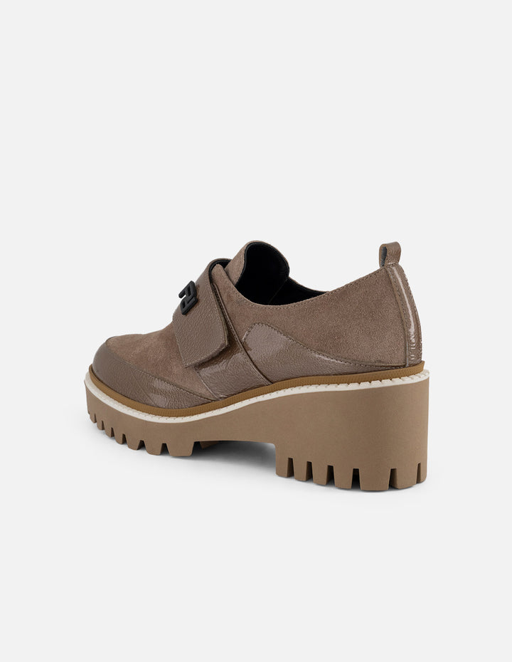 Zapato monk beige ante y charol para mujer charm Pd