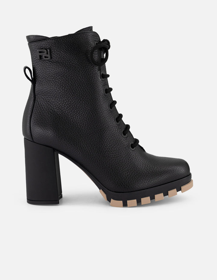Botines negros piel bombeada para mujer con suela track