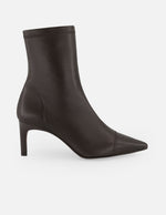 Botines café piel para mujer con costura visible en punta