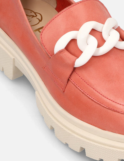Mocasín suela dentada en piel napa color coral