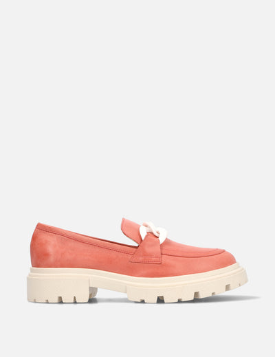 Mocasín suela dentada en piel napa color coral