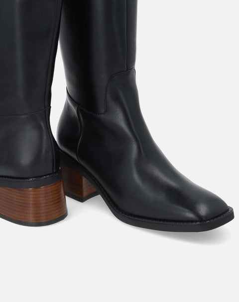 Bota de caña alta de piel napa con tacón pintado madera y punta cuadrada para mujer