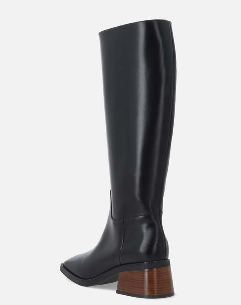 Bota de caña alta de piel napa con tacón pintado madera y punta cuadrada para mujer