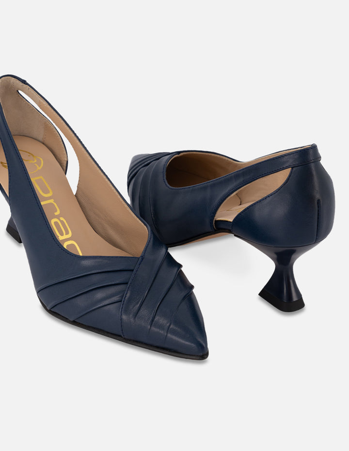 Zapatilla en piel napa color azul para mujer