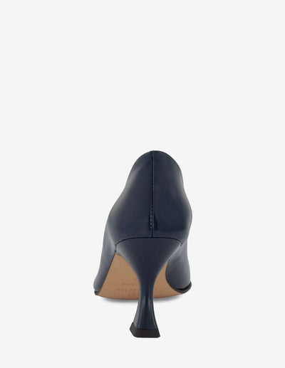 Zapatilla de piel charol color azul para mujer