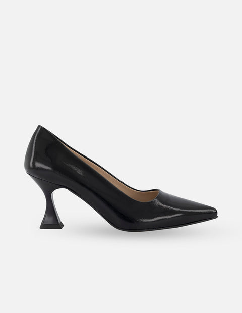 Zapatilla de piel charol color negro para mujer