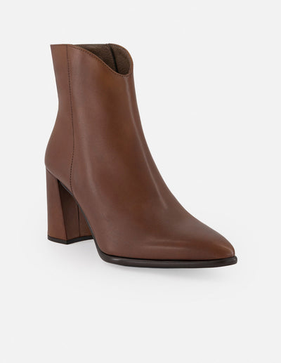 Botines cuero piel para mujer con corte asimétrico