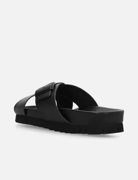 Sandalia en piel napa tiras cruzadas  color negro