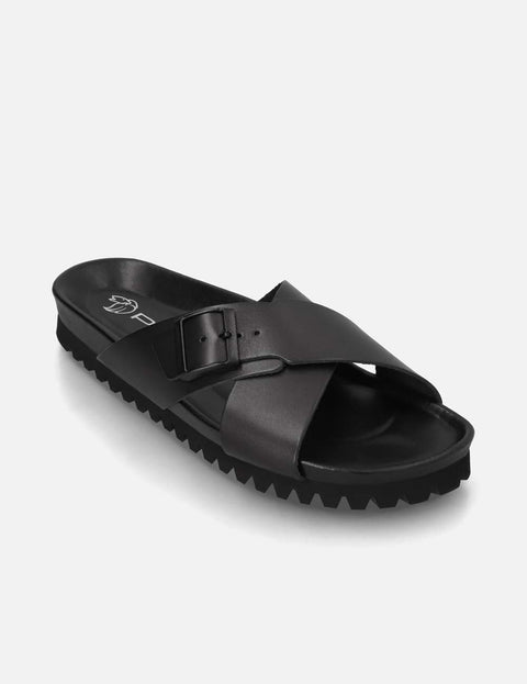 Sandalia en piel napa tiras cruzadas  color negro