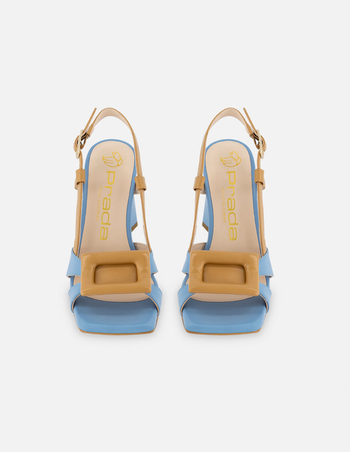 Sandalia de piel color azul para mujer con detalles color dorado