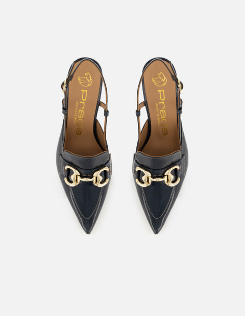 Zapatilla destalonada de charol color azul para mujer con hebillas color dorado