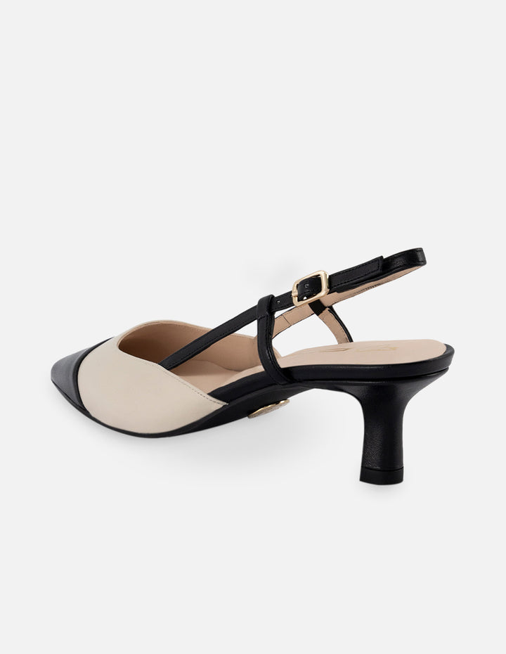 Zapato destalonado de piel color blanco con contraste en negro para mujer con tacón