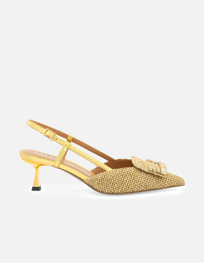 Zapatilla destalonada de rafia color arena y pedrería para mujer