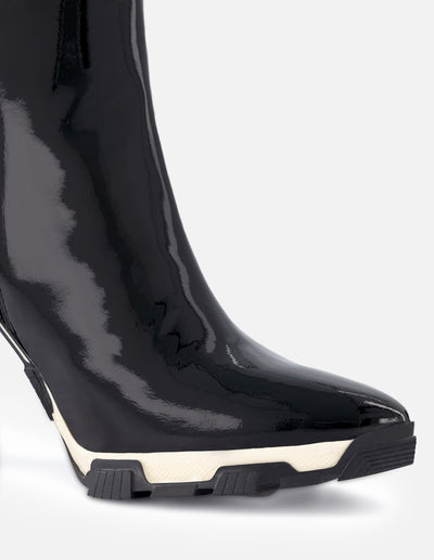Botin para mujer de piel charol color negro con detalles en color blanco
