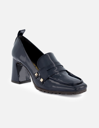 Mocasín de piel charol para mujer color marino con detllas en color dorado