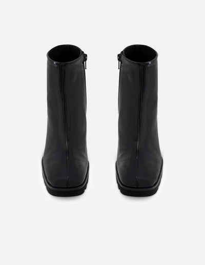 Botines color negro charol para mujer con suela dentada