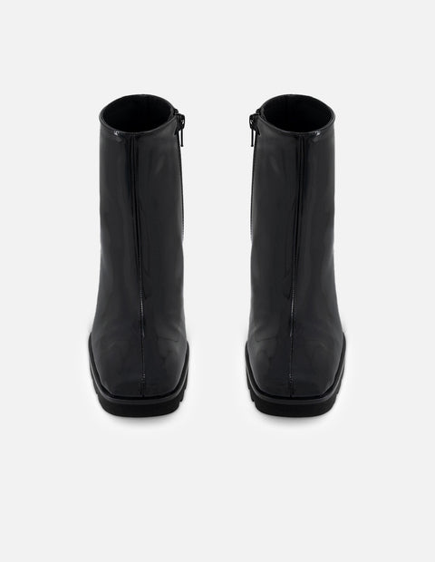 Botines color negro charol para mujer con suela dentada