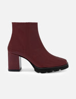 Botines color vino de charol para mujer con suela dentada