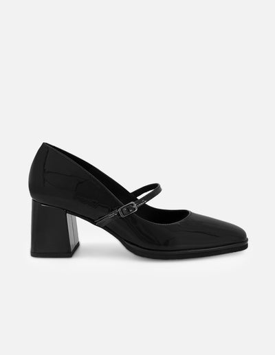 Mercedes color negro de charol para mujer con silueta tipo mary jane