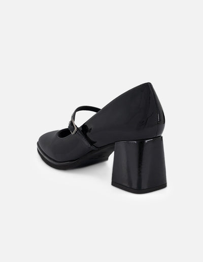 Mercedes color negro de charol para mujer con silueta tipo mary jane