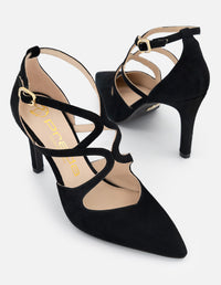 Zapatilla color negro ante para mujer con pulsera cruzada