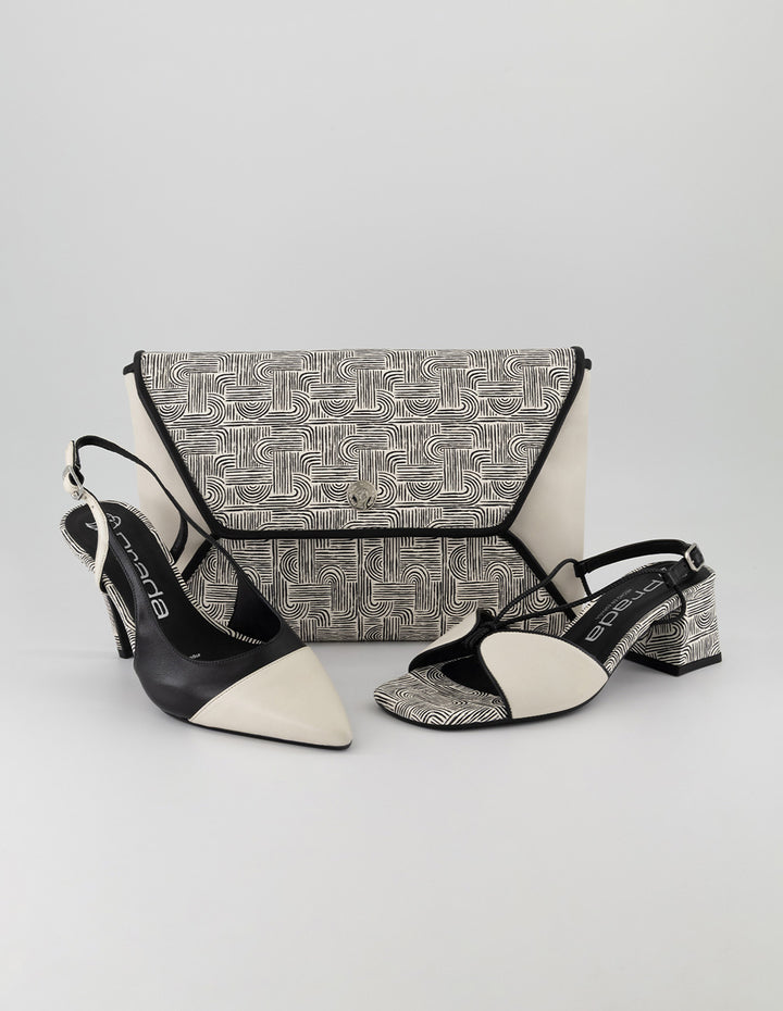 Zapatilla bicolor en piel para mujer con estampado laberinto