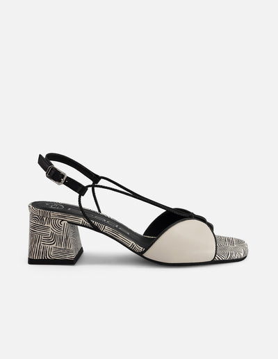 Sandalias bicolor en piel para mujer con estampado tipo laberinto
