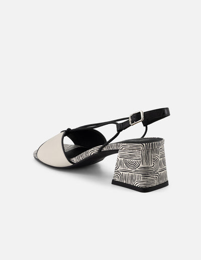 Sandalias bicolor en piel para mujer con estampado tipo laberinto