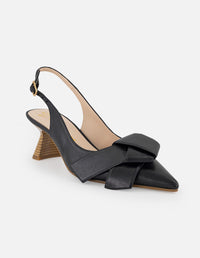 Zapatilla negra en piel para mujer con moño y hebilla dorada