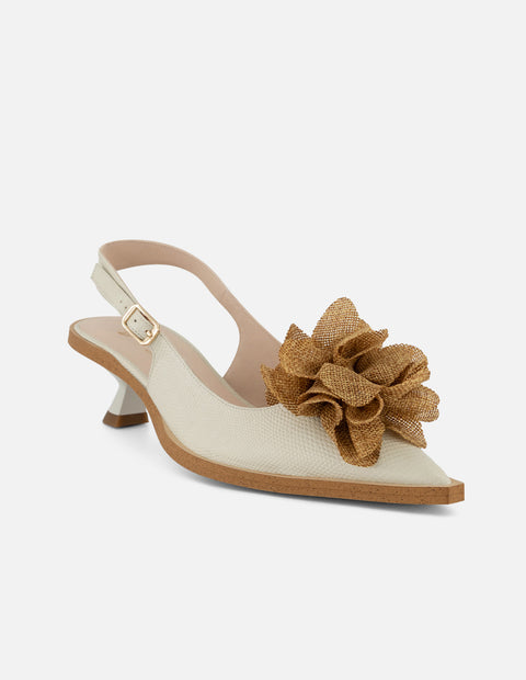 Zapatilla blanco piel tipo tejus para mujer con flor de rafia