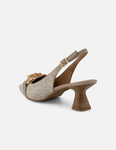 Zapatilla beige en rafia para mujer con detalle dorado