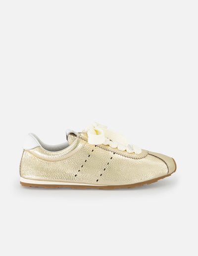 Tenis color dorado de piel para mujer ultra ligeros