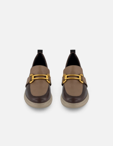 Mocasines beige piel para mujer banda dorada ligera