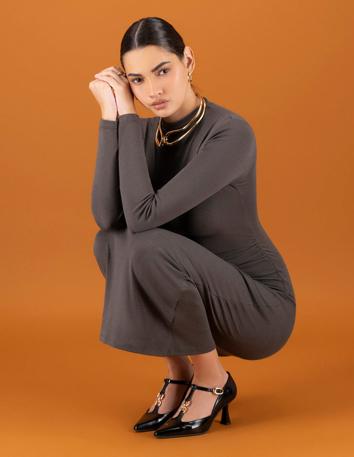 Zapatilla negro piel vegano para mujer con tira en T