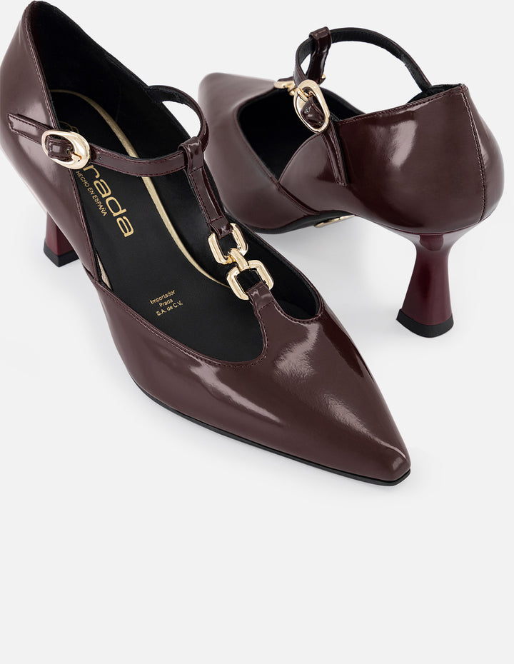 Zapatilla vino piel vegano para mujer con tira en T