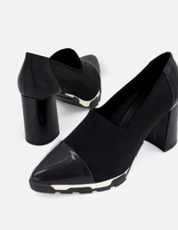Zapatilla negra en lycra para mujer con suela bicolor
