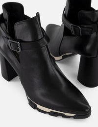 Botín negro piel de mujer detalle bicolor