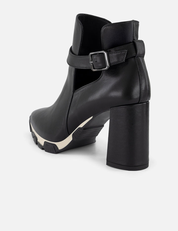 Botín negro piel de mujer detalle bicolor