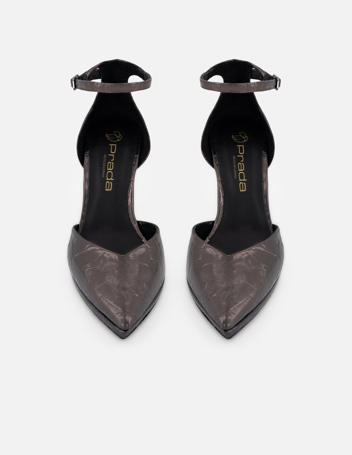 Zapatilla color plateado piel metalizada para mujer con pulsera