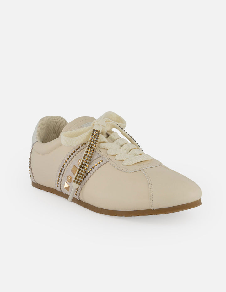 Tenis blanco piel para mujer con tachas en costados