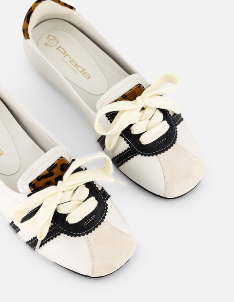 Balerina animal print en talón para mujer en piel con contraste