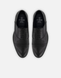 Zapato Oxford negro de piel para hombre con grabado