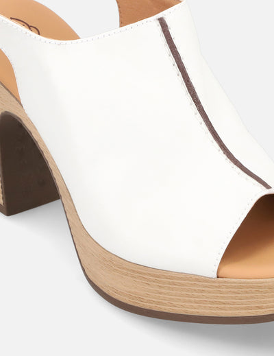 Zueco de piel para mujer color hueso con plataforma tipo madera