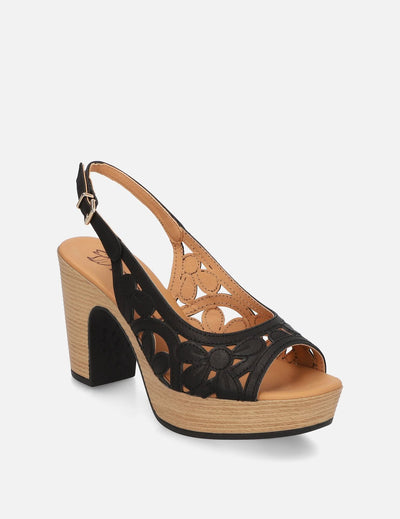 Zapatilla tacón alto en piel napa con calado de flores color negro
