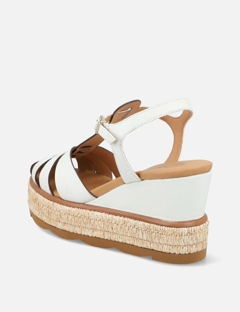 Sandalia cangrejera en piel napa color blanco