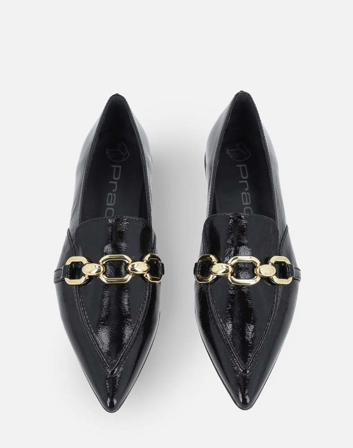 Mocasín en piel charol color negro para mujer