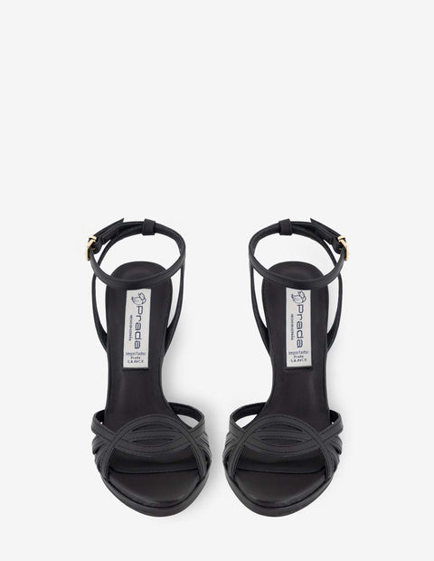 Sandalia de tacón alto en piel napa color negro para mujer