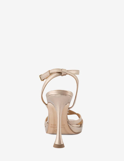 Sandalia de tacón alto en piel napa color dorado para mujer