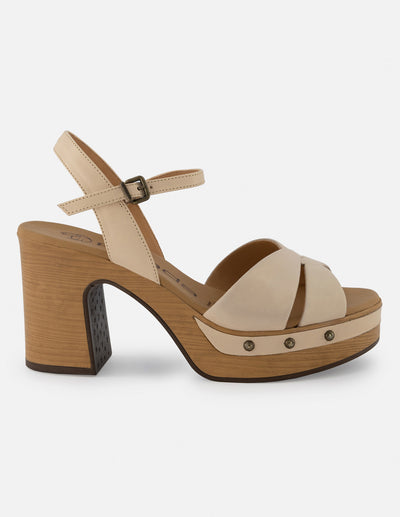 Sandalia de piel color beige para mujer con plataforma tipo madera